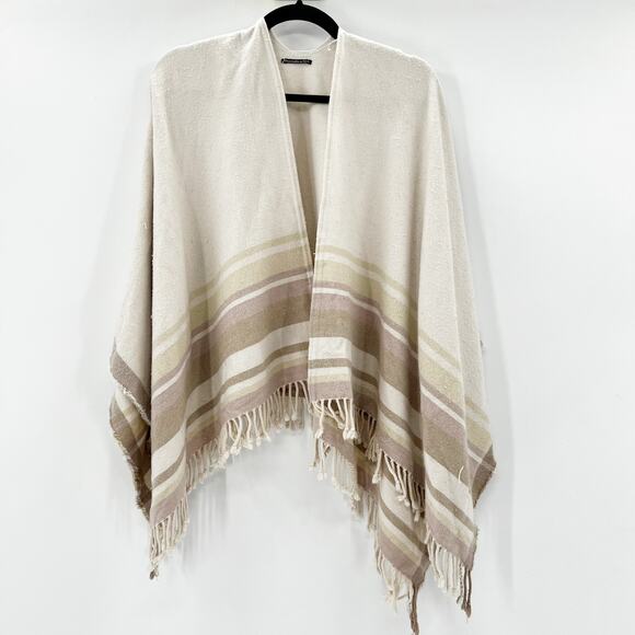 Abercrombie and Fitch Fringe Knit‎ Poncho OS - Picture 2 of 4